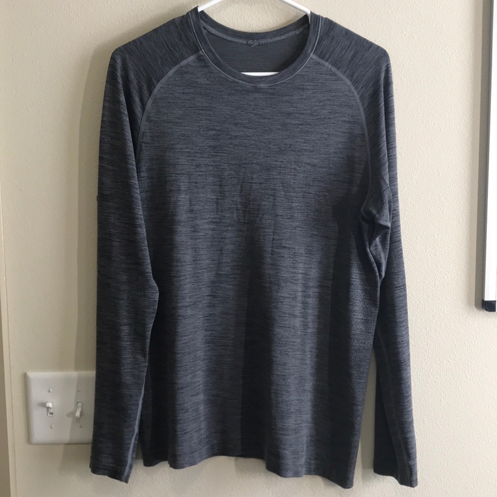 Metal vent tech surge long sleeve
